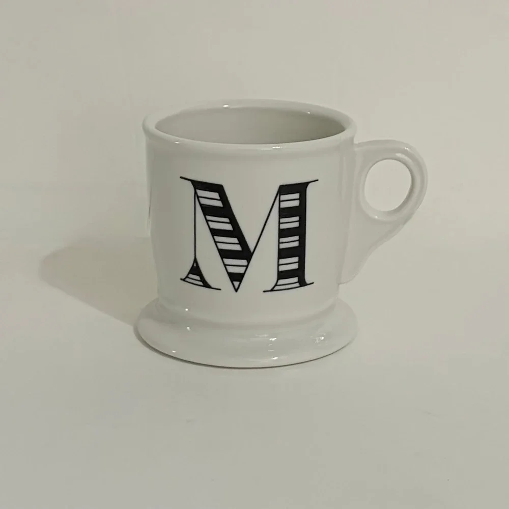 ANTHROPOLOGIE Letter‎ 